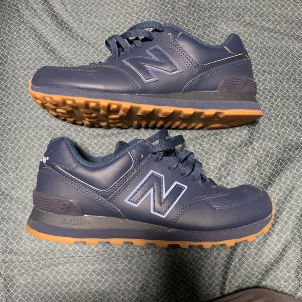 New Balance 574 Navy with Gum bottoms